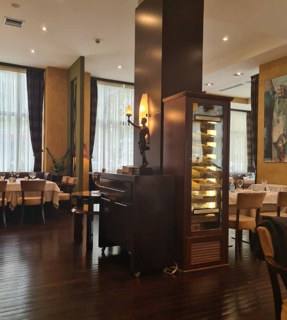 Restoran Madera - Allure Decor Design